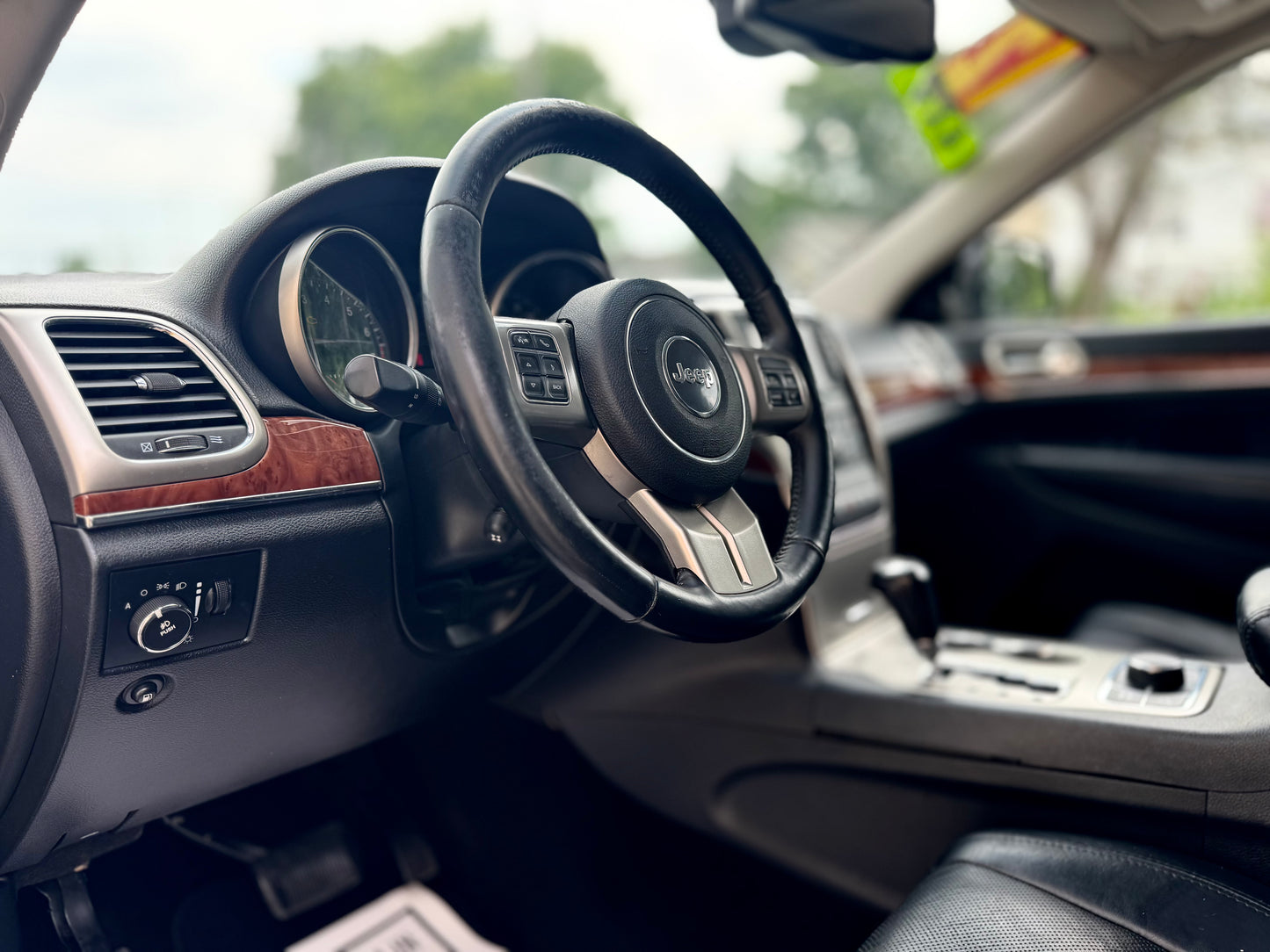 2012 JEEP GRAND CHEROKEE LIMITED