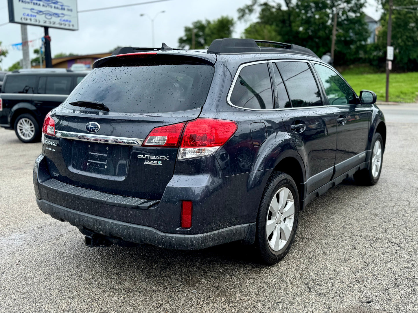 2011 SUBARU OUTBACK PZE AWD