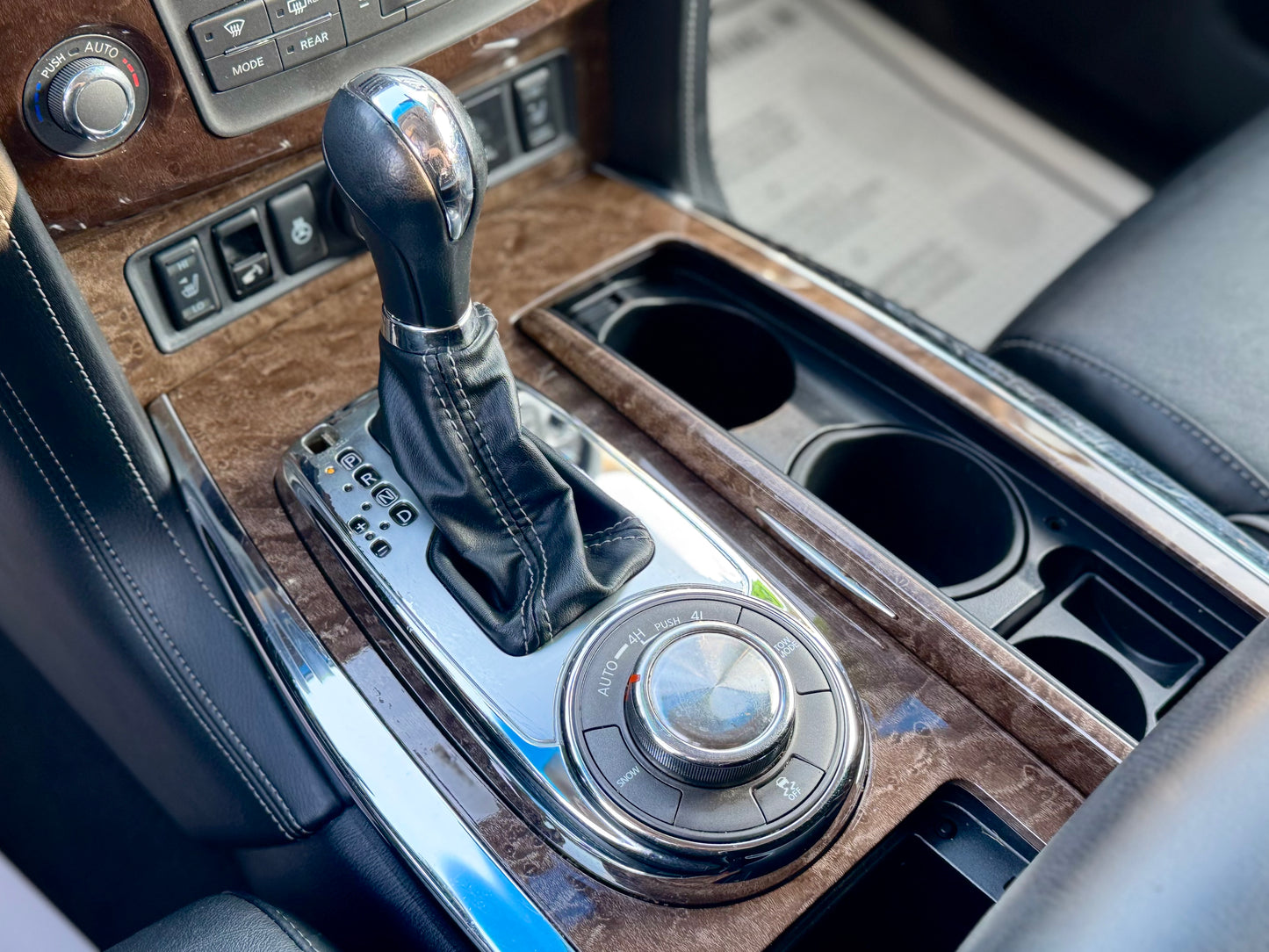 2015 INFINTI QX-80 4WD