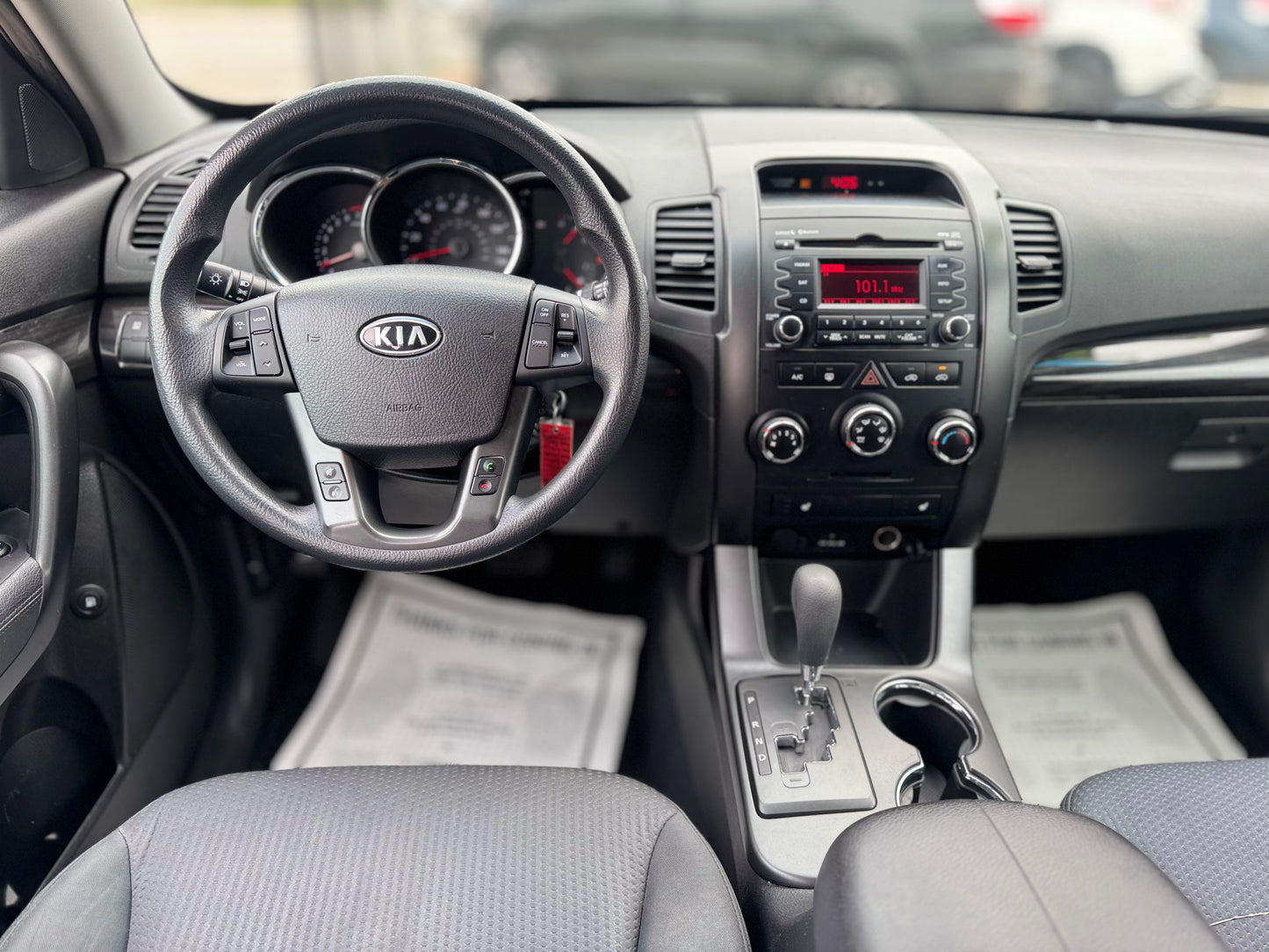 2012 KIA SORENTO LX