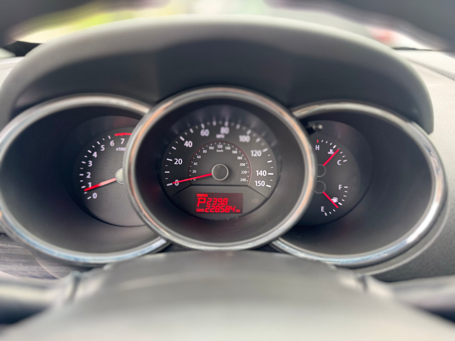 2012 KIA SORENTO LX